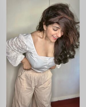 Dolly Chawla Instagram - 🤍