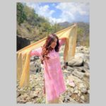 Dolly Chawla Instagram - All good things are wild and free .. #mountaindairies #riverside #peace
