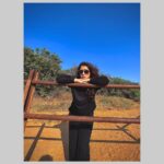 Dolly Chawla Instagram - It is such a splendid sunny 😎 day & I have to go … 🏃‍♀️ #sunnyday #brightside #lovelyday #lovingyou #lonavladiaries #dayout #dollychawla #vitamind