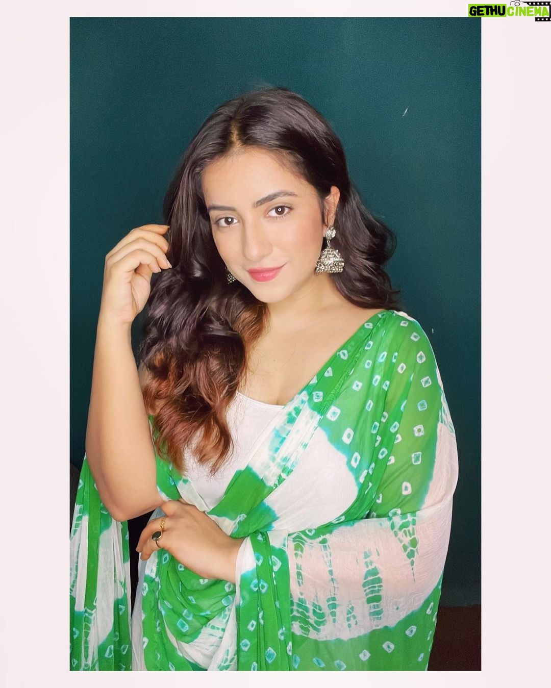 Dolly Chawla Instagram - Sunday vibe 💫