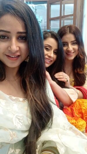 Dolly Chawla Instagram - Daur saa tha ❤️✍️

@supriyashuklaofficial 
@dollychawla22