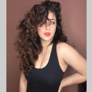 Dolly Chawla Instagram - Close up 🖤🖤