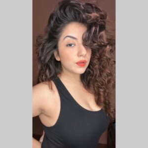 Dolly Chawla Instagram - Close up 🖤🖤