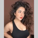 Dolly Chawla Instagram - Close up 🖤🖤