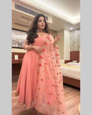 Dolly Chawla Instagram - 💫