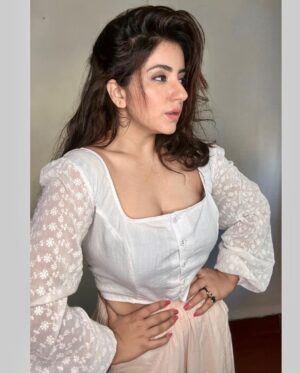 Dolly Chawla Instagram - 🤍