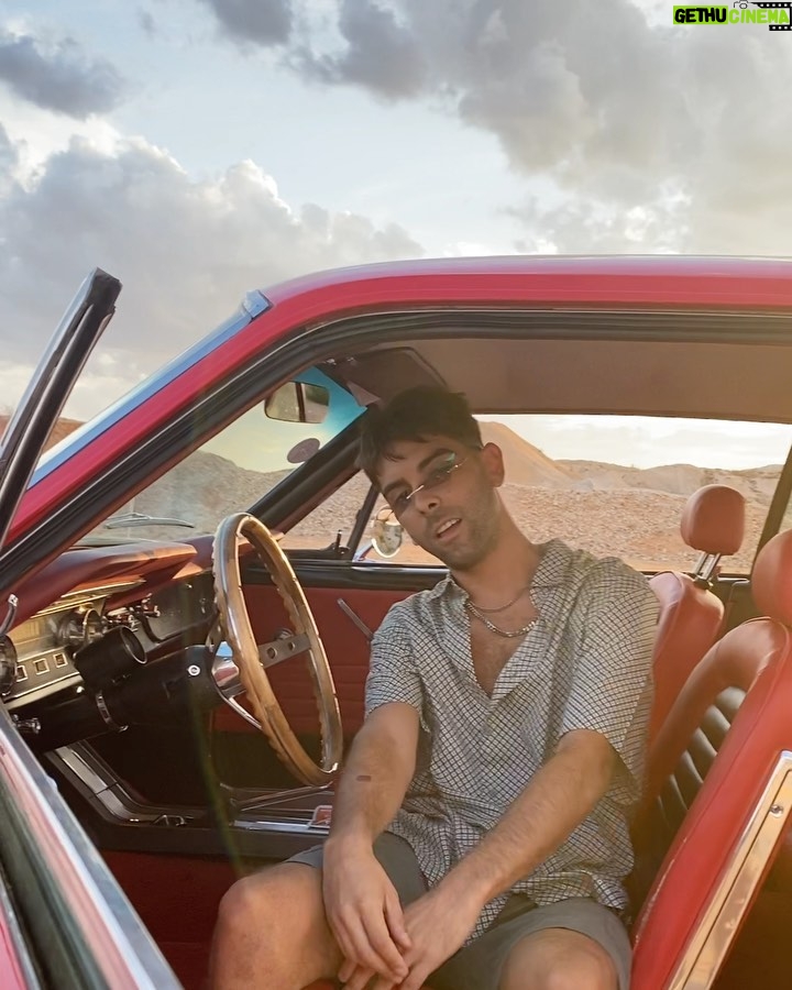Don Patricio Instagram - Corre pa YouTube pa escucharlo sin vientoš¤šš una de mis canciones favoritas de este aƱoš„² te vi llorando en un muuuustanš„²š„² ya disponible . sube tu story con la canción de fondo que las estarĆ© resubiendoš¤ā¤ļøāš„