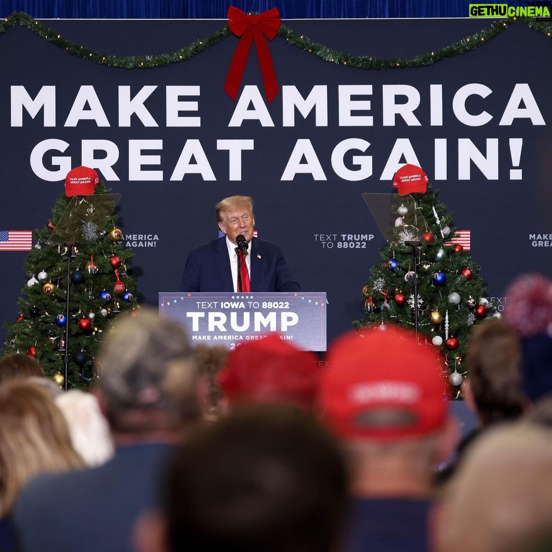 Donald Trump Instagram - Thank you—Waterloo, Iowa!