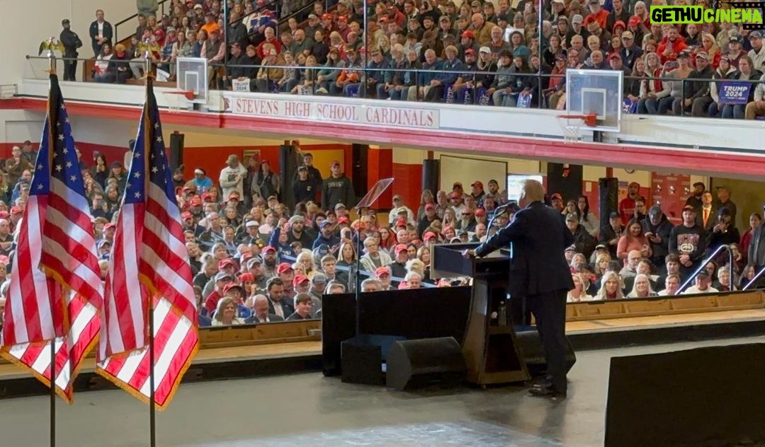 Donald Trump Instagram - THANK YOU—Claremont, New Hampshire, I love you!