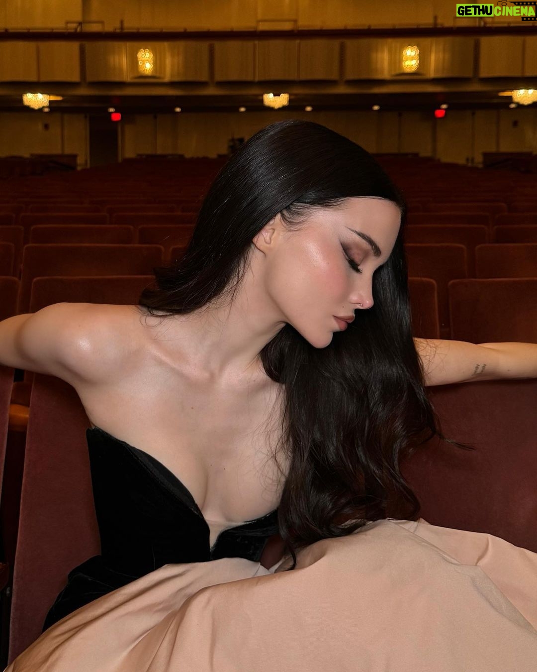 Dove Cameron Instagram - such an honor to perform at the @kennedycenter last night in tribute to my dear friend & living icon @reneeflemingmusic !!! renée i love you more than there are words to express. we are all lucky to live in your light 🩰✨
