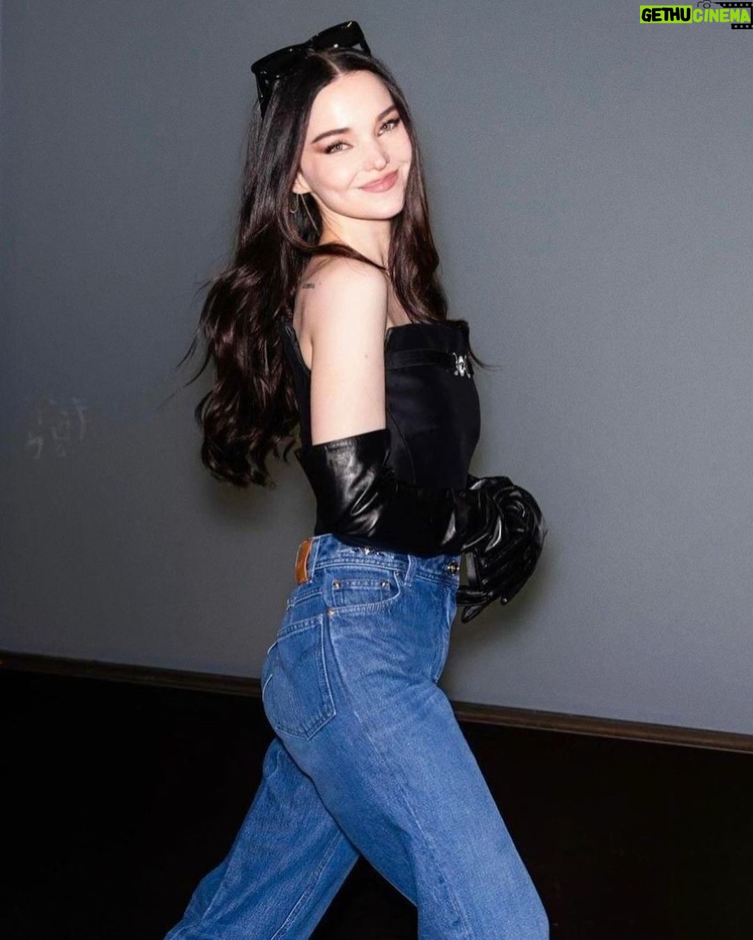 Dove Cameron Instagram - such a lovely day talking all things album π½βπ»π©°ππͺ‘π¦π§π»ππ§Έπͺ½π«§link in bio to pre save i love you