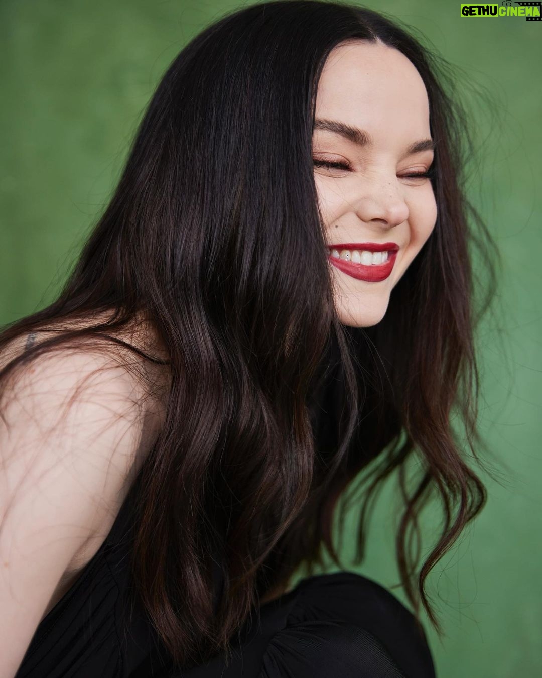 Dove Cameron Instagram - soft in @ninaricci . π @harris_reed i love you !!! ps: if you zoom in on the 6h photo you can see my vampire bite birth mark πΌπ»