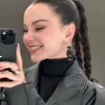 Dove Cameron Instagram - girls night @ @coach @coach @coach brava @stuartvevers 🗣️🧳🪡