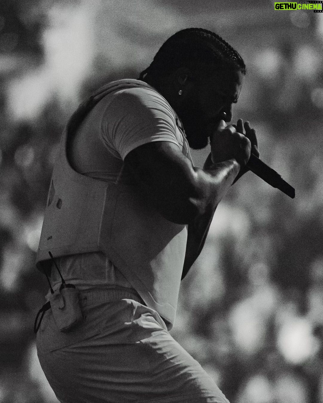 Drake Instagram - wait. stop typing what you gon post and come say it to my face give a fuck what a strange stranger gotta say? It’s absolutely no way if you wanna take it there lets go all the way…god forbid I call Chubbs to call the way But any way…I could call on almost anybody from the way and it’s the opposite of Valentine’s Day You play your songs and I literally Zzzzzzzzz on them shits like Trey I’m a top tier lyricist It’s soft talks for all my solid ladies with the shakira hips The monolith The all seeing eye in the 6 I’m the optometrist Shit was on a 5 when I arrived and I had to turn 6 like Adonis is I really deserve a monument outside the consulate I am Drizzy Abromavich But at end of the night when the sky get bright we all just some toronto kids