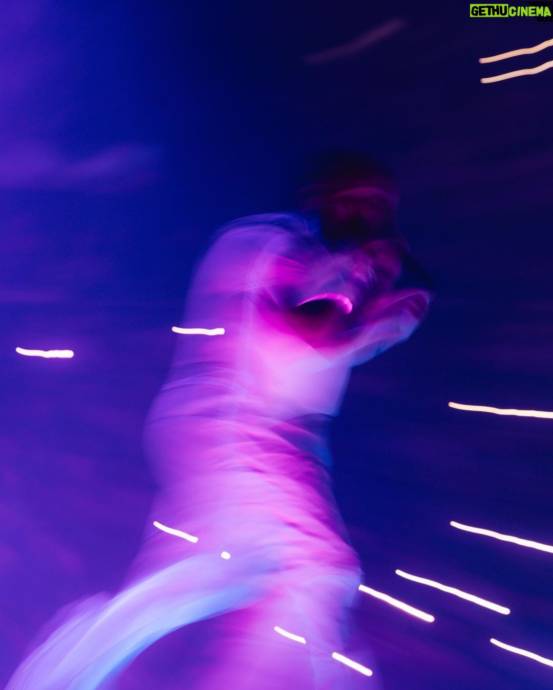 Drake Instagram - The show is a knockout even when the opps wanna pop out and act like we rock out…my brothers would never tell me watch out cause they know the only time I watch out is when I roll up my sleeve and let my watch out duhhhh New York, New York
