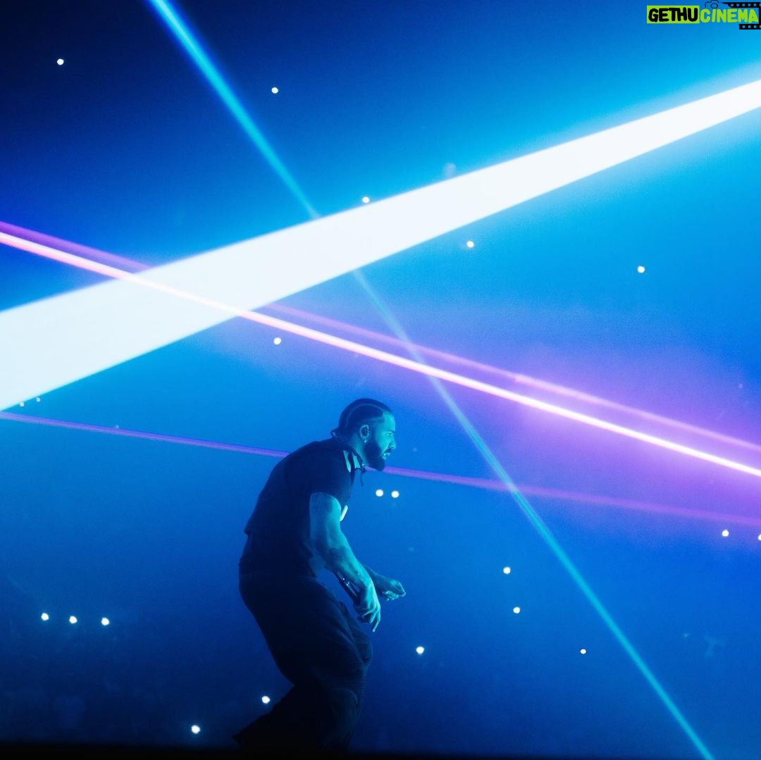 Drake Instagram - Who else can get the Garden b(l)ooming like this? TD Garden, Boston
