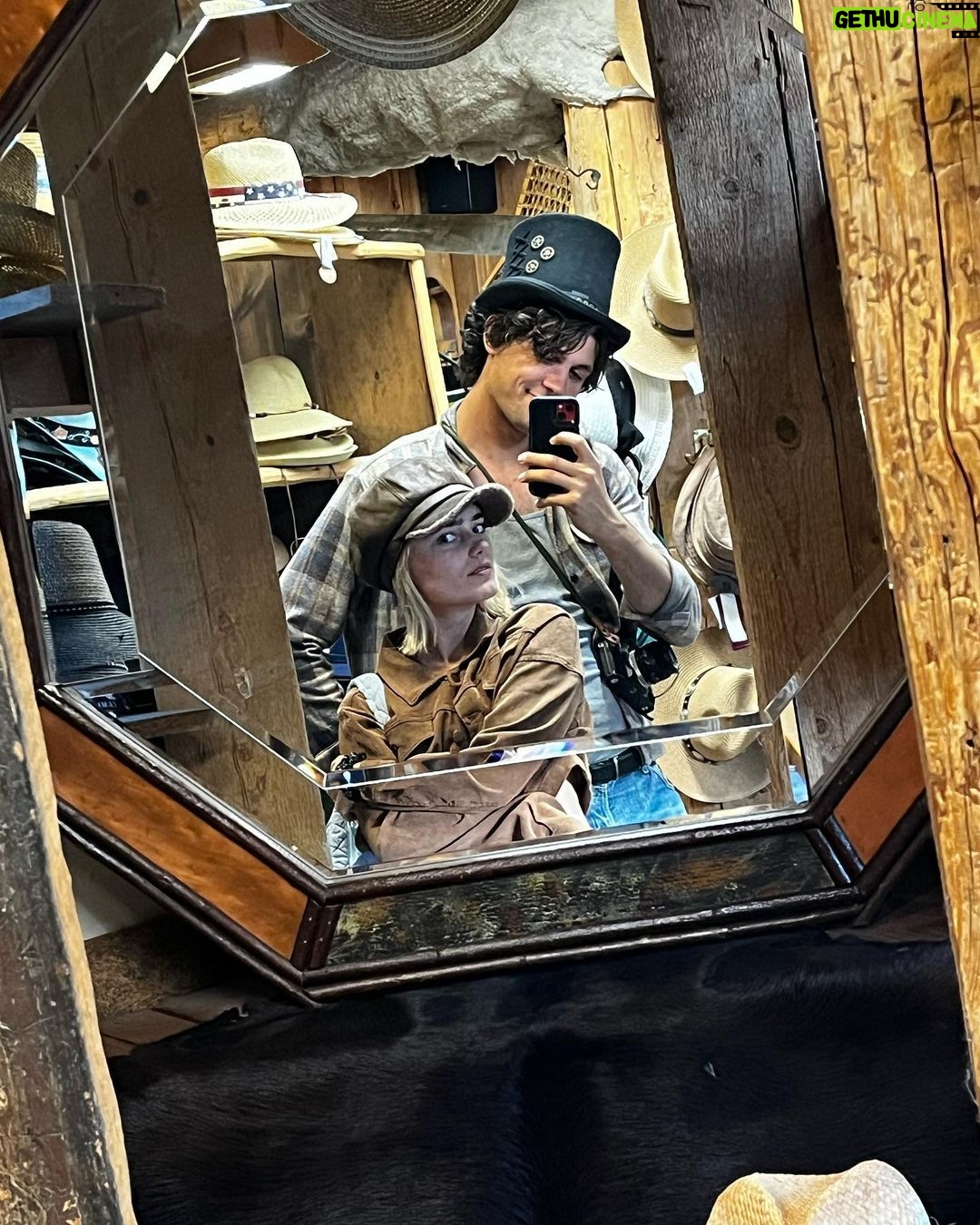 Drake Rodger - 11.5K Likes - ducks flyin everywhrr
