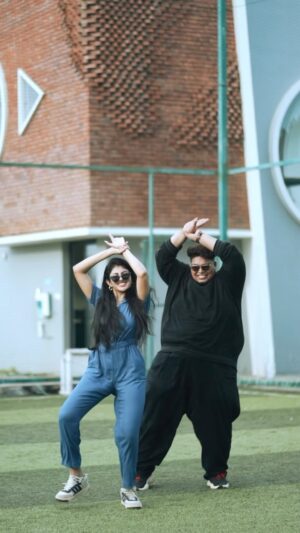 Drishya Raghunath Instagram - One more with @drishya__raghunath 😍
🎥 @kt_shafi 
#dance #ramaya #srk #dancer #baizybasi