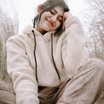 Drishya Raghunath Instagram - 🤍 Picture courtesy: @vishnu_whiteramp 🤍 #nature #fashion #asthetic #aesthetic #aestheticedits #ａｅｓｔｈｅｔｉｃ #vishnuraveendranphotography #drishyaraghunath