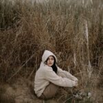 Drishya Raghunath Instagram - Into wildness 🍂 Picture courtesy: @vishnu_whiteramp 🍂 #asthetic #astheticwallpaper #astheticphotography #drishya #drishyaraghunath #vishnuraveendranphotography