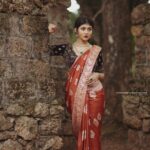 Drishya Raghunath Instagram – 🪷

Wearing: @santinni.in 
Ornaments: @unniyarchajewelry (use code DRISHYA to get additional discount)
Mua : @aparnamidhun_makeover 
Pc : @jishnumurali_ 

#ethinicwear #ethinic #ethinicjewellery #festivetime #ornaments #jewelry #saree #drishya #drishyaraghunath