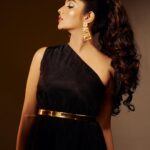 Drishya Raghunath Instagram – C L E O P A T R A

Experiencing the magic and allure of Egypt through the eyes of a modern-day Cleopatra 👁#ModernMuse 

Ft. @drishya__raghunath 

Photography & retouch: @zoom.inphotography 
Styling: @stylewithandriya @andriya_nunez 
Makeup & hair: @gopzmeow 
Outfit : @acornfashionlines
Earing: @zorros_jewelstore
Special thanks: @vishnu.chandrabose
@mr.canographers

Studio: @tinyturtle.media