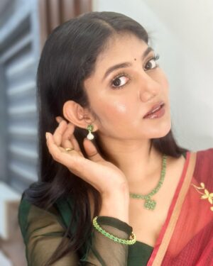 Drishya Raghunath Instagram - Pooja Outfit Check ✨

Mua : @makeoverbyaishh @aishwaryaasokan ✨
Soooo much love for her dedication and passion she has in this art form. 🫂