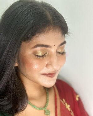 Drishya Raghunath Instagram - Pooja Outfit Check ✨

Mua : @makeoverbyaishh @aishwaryaasokan ✨
Soooo much love for her dedication and passion she has in this art form. 🫂