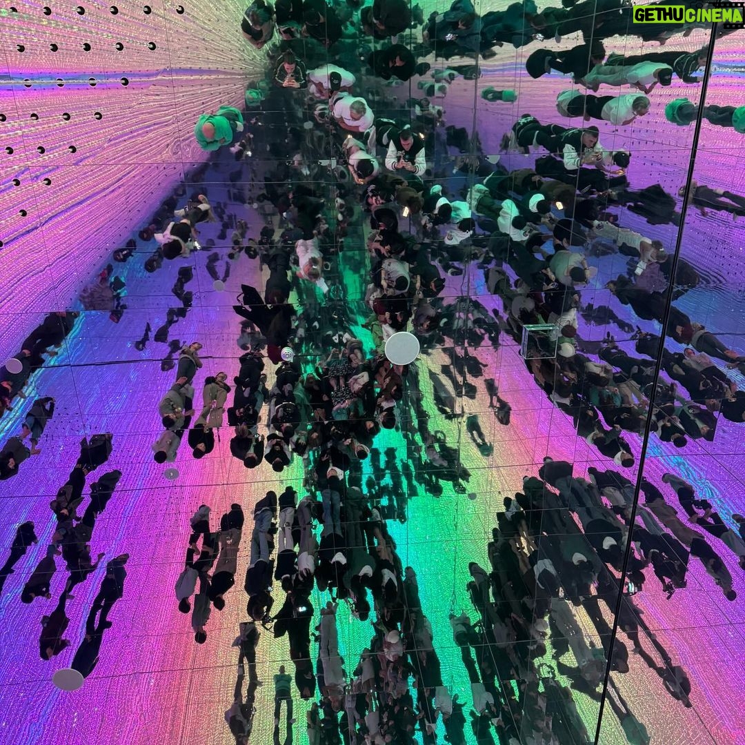 Dua Lipa Instagram - Last night I had a fun intimate get-together at @teamlab.planets to celebrate the release of Houdini ππ€ so great to meet you all and spend some time!! Thank you for all the love & support γ©γγγγγγ¨γγγγγΎγ