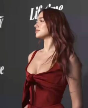 Dua Lipa Instagram - So honoured to present Margot, Tom, Josey and the whole team at @luckychap with their very deserving Producer Of The Year award at last night's @variety Power Of Women ❤️