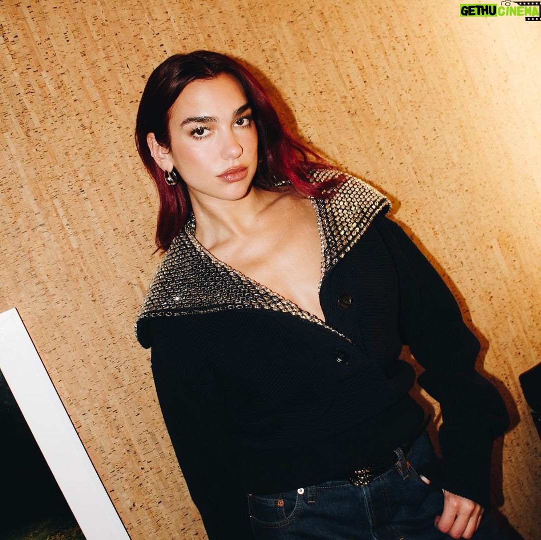 Dua Lipa Instagram - Last night on @latenightseth @sethmeyers !!! We even got matching tattoo's ⭐️ catch the full thaaang on youtube!!!