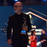 Durul Bazan Instagram – Hayatımda İlk defa bir Onur ödülü aldım…) demek ki o yaşa gelmişim. Beni “Türkiye İnovasyon ve Başarı Ödülleri jüri Onur Ödülü” ne layık gören jüri üyelerine teşekkür ederim.
#türkiyeinovasyonvebaşarıödülleri