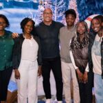 Dwayne Johnson Instagram – Had to go with the JUMANJI overture for this one, since he wants to be an actor and he’s already taller than @kevinhart4real☝🏾🎬🎥 

This is Mcharris Hodonou from @makeawishamerica! 

He’s 17 and my guy here is awesome! 

Mcharris’ wish was to meet me. 

And this kid RADIATES POSITIVE ENERGY!! 

We had a blast hanging out, laughing, talking about Hollywood and his goal to be a Hollywood action star one day 🎬 🎥 

I told him he’s gotta keep putting in the relentless hard work – years and years of it – and one door begins to open the next door, and the next, and the next. 

Keep radiating that joy! 

Lots of noise and negative energy out there, but there’s also lots of positive, uplifting stuff too – and Mcharris is one of them! 

#MakeAWishDay
#21Kids
#BestDayEver