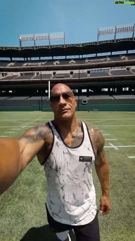Dwayne Johnson Instagram - Thank you for the lessons, blessings and learnings 2023. We welcome 2024 with open arms 🤗 L.F.G. 🖤💪🏾🫱🏼‍🫲🏾 🥃 @stevierayvaughanofficial 🐐 🎸