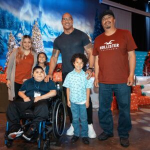 Dwayne Johnson Instagram - This is David Jaramillo from @makeawishamerica He’s 12 and he’s awesome! 👏🏾 David’s wish was to meet me. And he wanted to prove to himself and the world that his arms were more muscular than mine! Well he succeeded because I ain’t got nothing on David 😊💪🏾💪🏾 David asked so many brilliant questions and it was my honor to make his wish come true! There’s a lot of negative noise in the world today, but there’s also A LOT of positive good stuff out there too, and David is one of them. #MakeAWishDay #21Kids #BestDayEver
