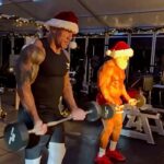 Dwayne Johnson Instagram – Burnin’ that midnight oil baby 🕯️💪🏾
We decided to actually train after our @projectrock shoot in the Iron Paradise — with my long time buddy and training partner @mike_ryan_celebritytrainer 

Just two filthy Boston loving animals 😜😈💀

#projectrock ⛰️ 
#wereallaworkinprogress 🏗️