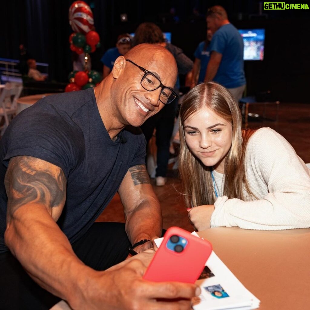 Dwayne Johnson Instagram - This is Gabrielle Cox from @makeawishamerica. She’s 15 and she’s awesome! Gabrielle’s wish was to meet me. Truth is, I was lucky to meet her. Very cool girl who has this strong measured teenager demeanor and you can tell when she locks into something, she does it. I love it! So much negativity in the world today, but if you look deeper - you’ll find so many good things and good people, and Gabrielle is one of them. #MakeAWishDay #21Kids #BestDayEver