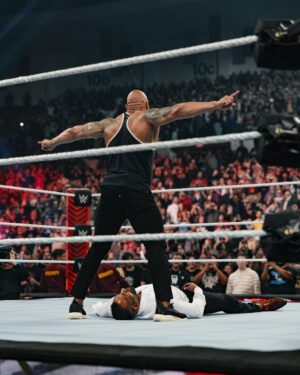 Dwayne Johnson Instagram - Energy. Vibe. Mood. 
Grateful for the connection. 
More to come. 
#peopleschamp ✊🏾

📸 @flanneryunderwood @wwe
