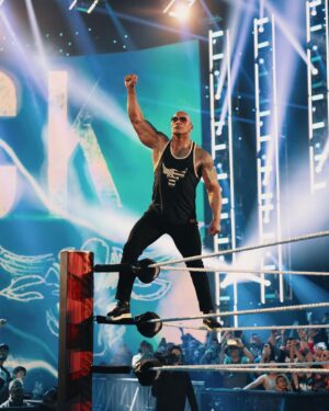 Dwayne Johnson Instagram - Energy. Vibe. Mood. 
Grateful for the connection. 
More to come. 
#peopleschamp ✊🏾

📸 @flanneryunderwood @wwe