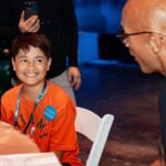 Dwayne Johnson Instagram – Already more muscles than me – just another day in the life of Peyton Frederick from @makeawishamerica. 😉💪🏾

He’s 10 and he’s awesome! 

Peyton’s wish was to meet me. 

And man this kid lights up the room with his awesome personality!! 

Loves playing sports and already establishing those building blocks of discipline of the hardest workers in the room. 

He was proud to let me know he had gotten his morning workout in before we met 😄👏🏾💪🏾

We had a lot of laughs together and I was very impressed with this kid. He could go on to become a pro athlete one day and I just hope he gives me free tickets 🎟️ 🤣 

A lot of negative noise out there in the world, but there’s also a lot of amazing positive things too, and Peyton is one of them! 

#MakeAWishDay
#21Kids 
#BestDayEver