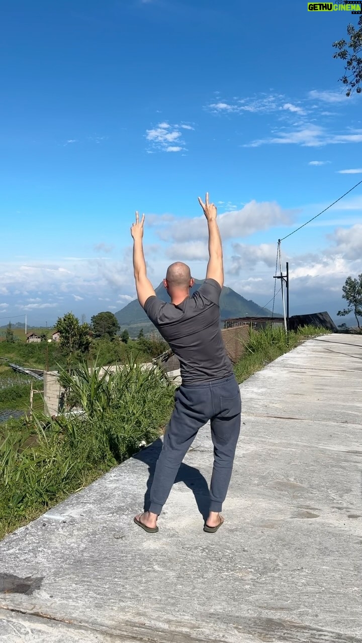 Dwi AP - 38 Likes - Weekend be lyke ๐ฅ๐ฌ
#shootingday #weekend #lifeisgood
#jawatengah #indonesia