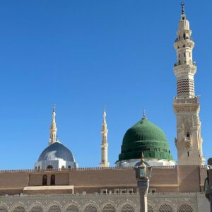 Dwi AP Instagram - Berawal dr pasang wallpaper di handphone photo masjid nabawi yg sy dapet dr google, tp hari ini Allah Azza Wa Jalla memberikan sy kesempatan untuk bs melihat lgsg megahnya masjid yg dibangun oleh NABI MUHAMMAD SHALLALLAHU ‘ALAIHI WA SALLAM.
Dan kali ini sy pasang photo hasil jepretan sendiri bukan dpt dr google lagi. 😊

NO WORDS TO DISCRIBE HOW HAPPY I AM TO BE HERE. Masyaallah Tabarakallah 🙏🏼
#noedit #masjidnabawi #madinah