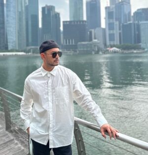 Dwi AP Instagram - Mandatory spot 📸
#singapore #sunday #weekend