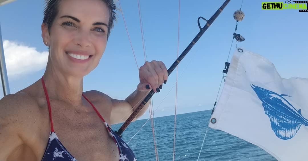 Eaddy Mays Instagram - A magical start to a magnificent day! 💪 🎣🐟 Thank you for life long memories! 😍😁 #catchandrelease #deepseafishing Emerald Isle, North Carolina