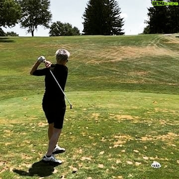 Eaddy Mays Instagram - Sunshine, learning new things, and the company of fine men. Life is good 😊 #knowwhentorest #bestball #fore ⛳💯 Pittsburgh, Pennsylvania