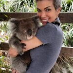 Eaddy Mays Instagram - Taking photos with Lucy today, I was as giddy as fans at a #COTN5 photo opp! *squeeee* 🇦🇺🐨😍 Gorge Wildlife Park