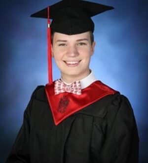 Eaddy Mays Instagram - 💓 I don't usually post pictures of my kids, but today is different... Ben, my oldest, graduates from high school - with honours - tonight. He's a loving, compassionate, helpful, brave young man. I am so proud to have been entrusted with the raising of this magnificent creature! 💌 I love you, Ben, unconditionally.  I always have, always will.  Live the life you want in freedom and in peace. Pursue your happiness and stay true to your unique self. 
Love, Mom 💞
#classof2018