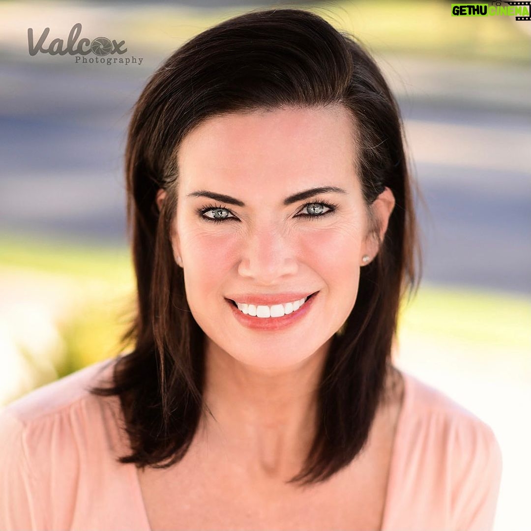 Eaddy Mays - 2.5K Likes - Shooting headshots with @karenvalero16 is ALWAYS outstanding! 🤩
Her other award winning photos @valcoxphotography - landscapes, couples shoots, animals & more - make terrific gifts! (Tell her you know me and I bet she'll give you a discount 😉)
Thanks again, Karen. I'm proud to call you mejor amiga 😘🤗