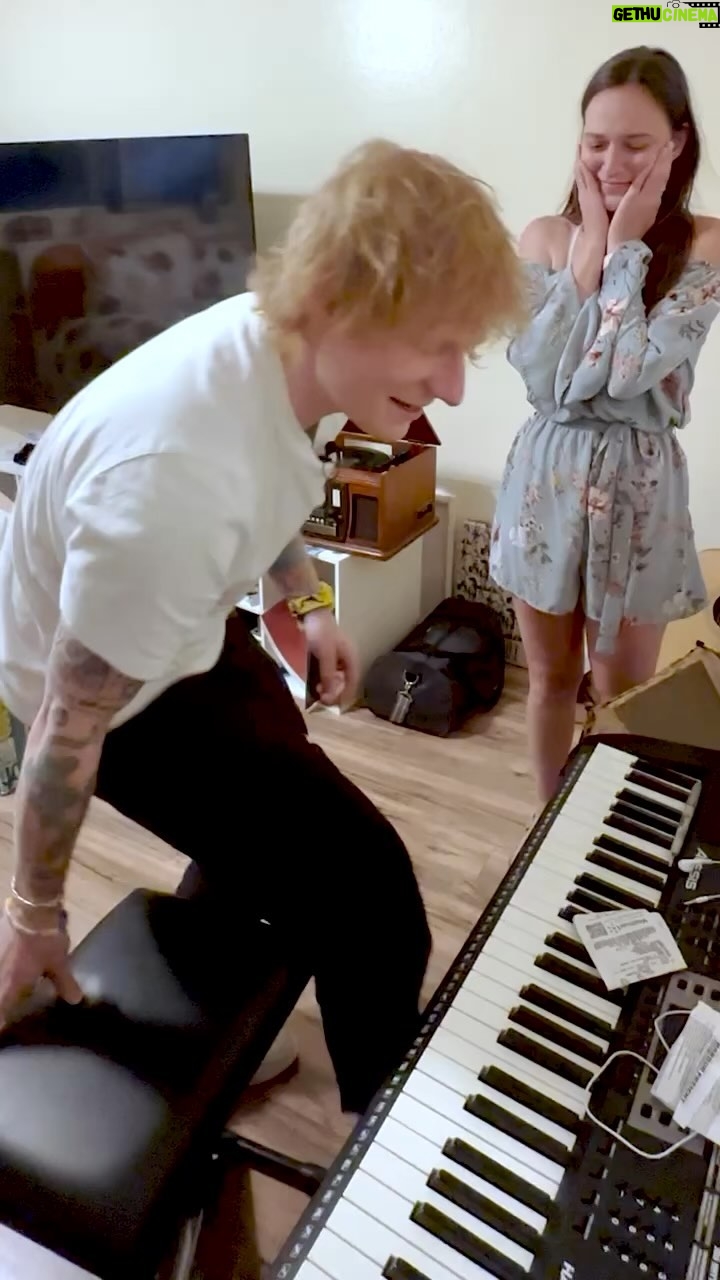 Ed Sheeran - 566.7K Likes - So I did some surprise pop up gigs in fans houses, secretly recording a live album of Autumn Variations where each song is recorded in a different fans living room, but all of it was a total surprise. We got to @kariconaway ‘s house at the end of the day, and I instantly knew it was gonna be a fun one. They had cats, friendship bracelets and some fruit drinks to start, but once I’d played the Autumn song I said take me on a tour, and when I went into her room I saw a piano. She asked if I could play and I said ‘not really but I kinda play on wake me up’, so here I am playing Wake Me Up, for all the Plus fans out there. The fan living room live Autumn Variations album coming soon, proper album out 29th September go preorder you legends x