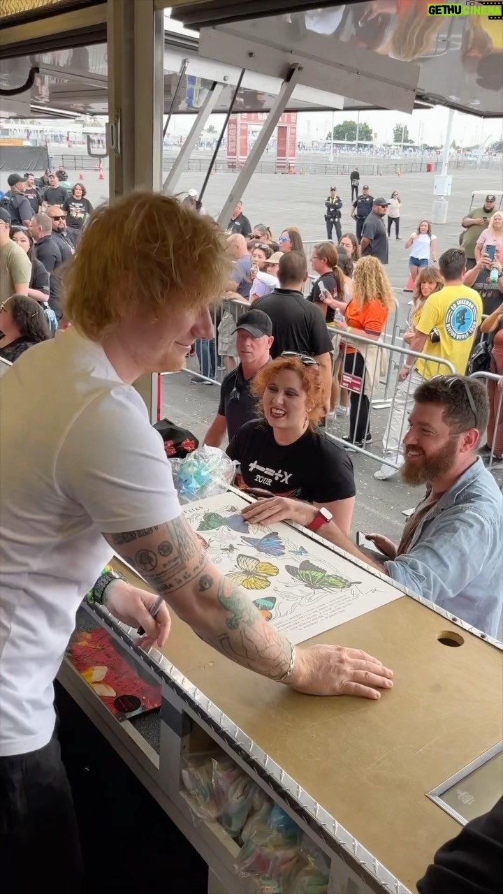 Ed Sheeran Instagram - Santa Clara pop up today before the stadium show, giving out some merch and playing American Town. I’m sober now but we all love a new song leak eh Levi's Stadium